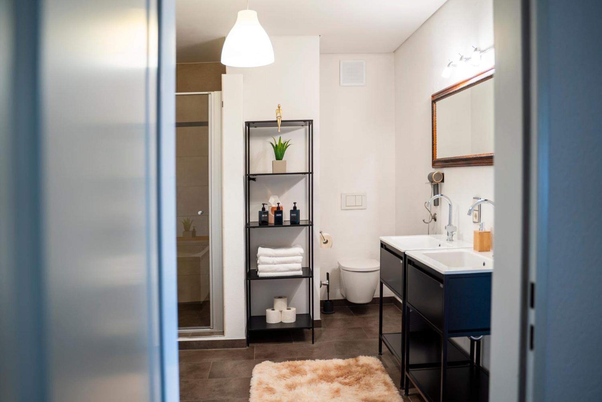 로젠하임 130M2 Loft - Balkon, Smart Tv, Badewanne, Kaffee 아파트 외부 사진
